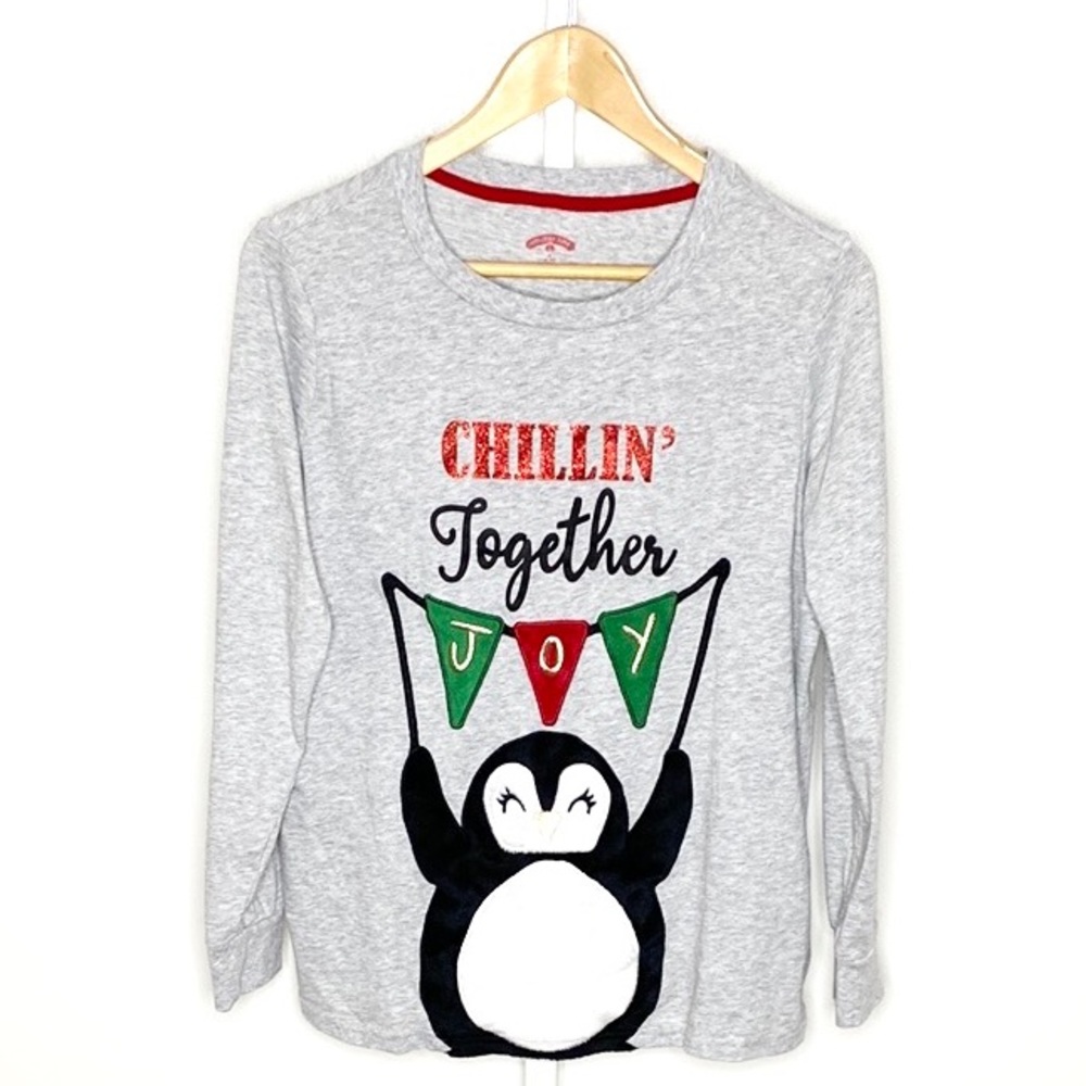 Holiday Time | Grey Chilln’ Together Joy Penguin Christmas/Holiday Shirt Sz M